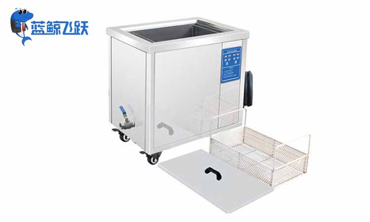 青青草网站下载价格是如何设定的？