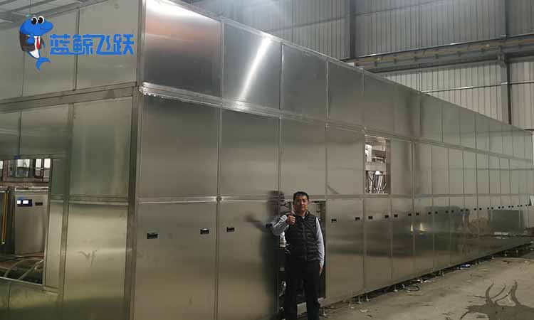青青草网站下载有哪些特点？一定要用纯水吗？