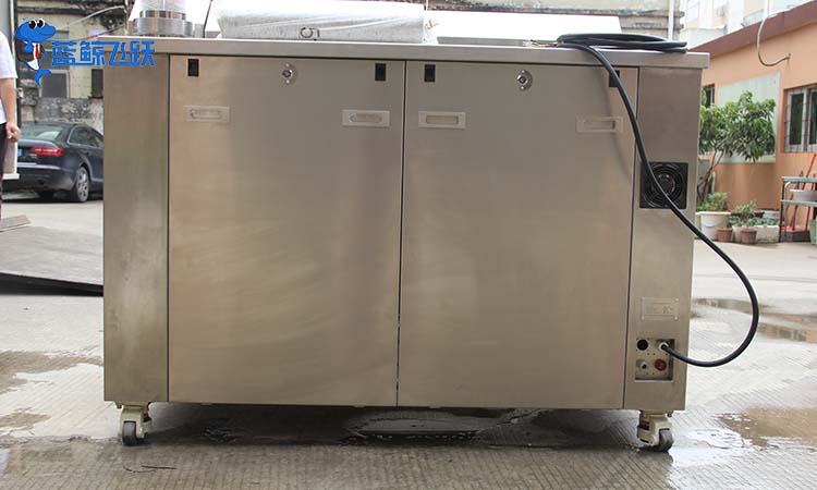 青青草网站下载厂家哪个好？