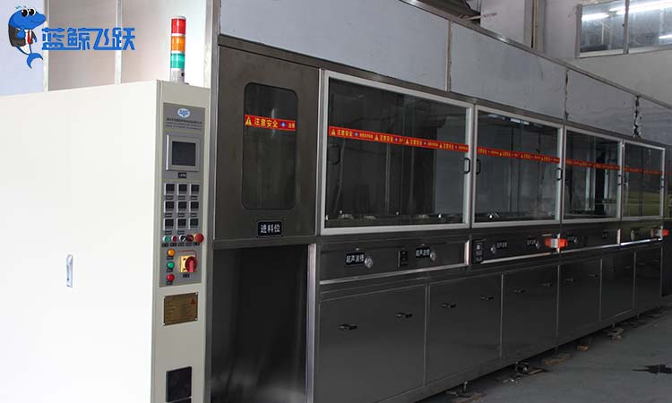 旋转喷淋清洗机的清洁是否更具备优势？清洗剂的标准是什么？