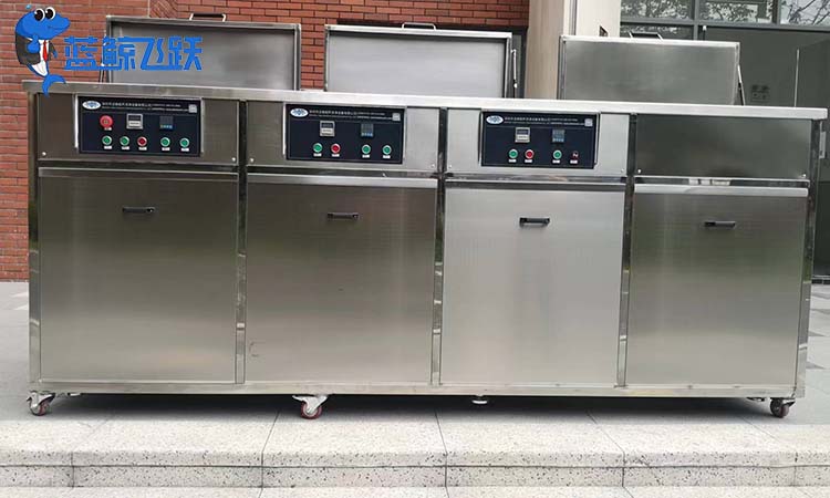 如何选择青青草网站下载牌子？