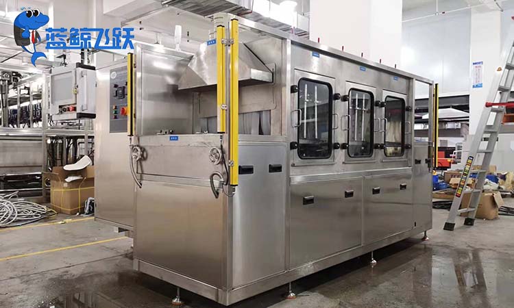 青青草网站下载在玻璃器皿清洗中的应用及注意事项