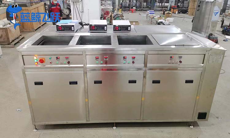 青青草网站下载在模具行业的应用，如何清洗模具？