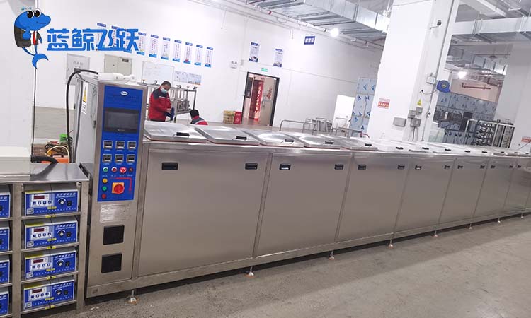 青青草网站下载在模具制造行业的应用，如何清洁模具？