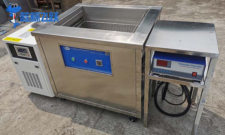 青青草网站下载在五金行业的应用及清洁方法