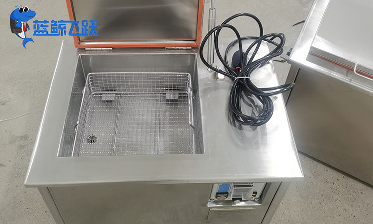 青青草网站下载和其他清洗方法的对比，哪种更加优越？