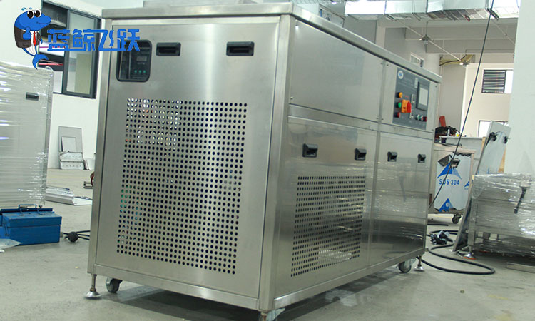 青青草网站下载：高效清洁家具和装饰品的利器