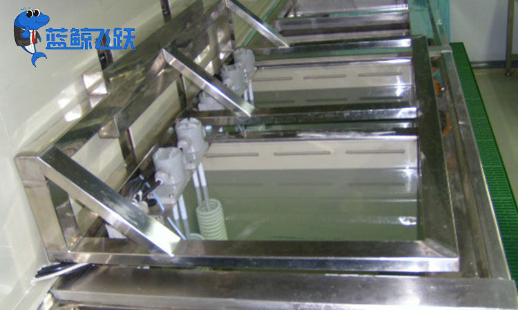 青青草网站下载：清洁金属井盖和排水设备的[敏感词]选择