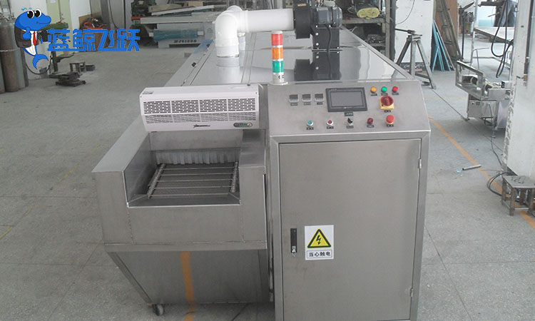 青青草网站下载在化学反应容器清洗中的应用及优势