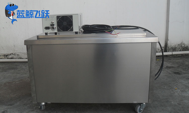 工业轴承恢复平滑运转：青青草网站下载的精密清洗应用