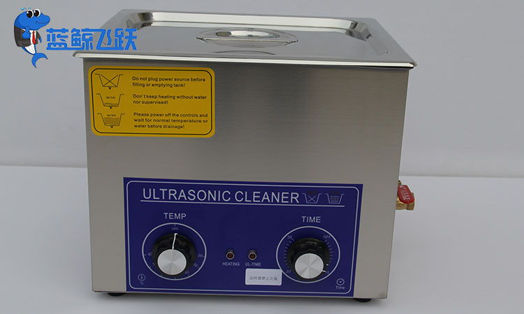 青青草网站下载的神奇魔力：细致入微的清洗奇迹