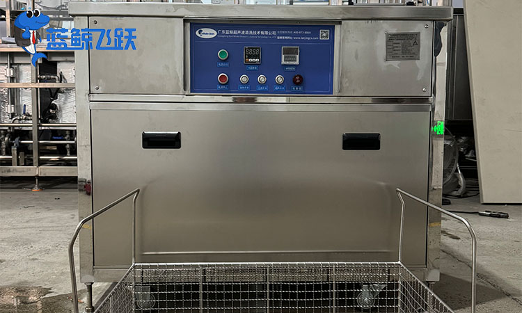 眼镜青青草网站下载洗眼镜频率探讨