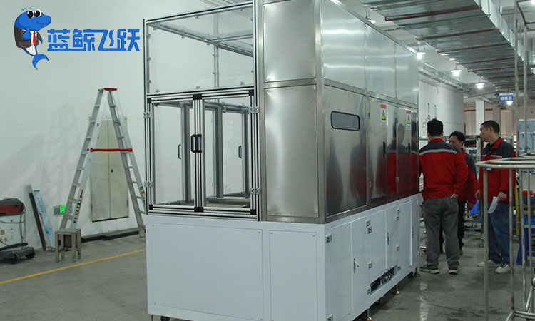 超声波清洗设备：保持金属零件表面光洁的关键工具