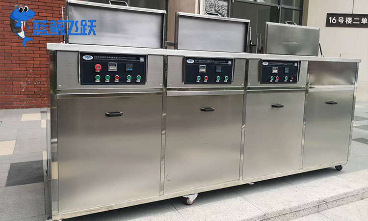 青青草网站下载防锈指南：材料选择与维护技巧