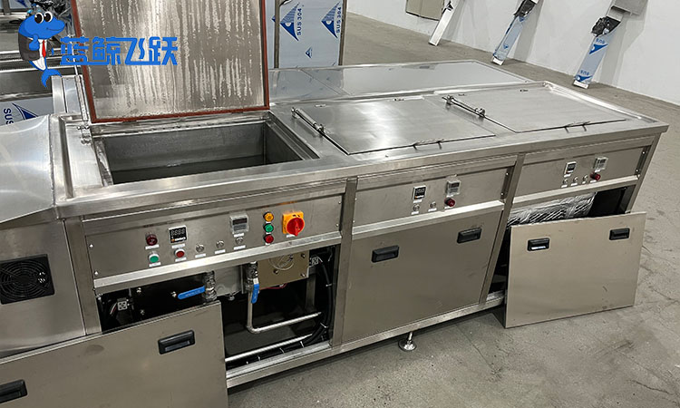 青青草网站下载外观颜色选择指南：提升工作环境美感