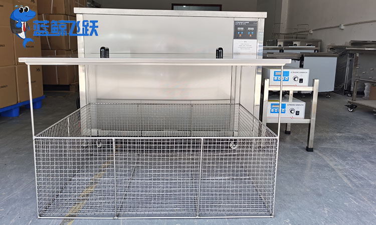 青青草网站下载中的贵金属：构成与作用