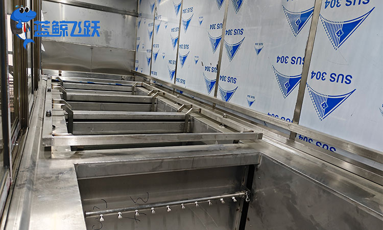 青青草网站下载的输出详解：工作原理与性能评估