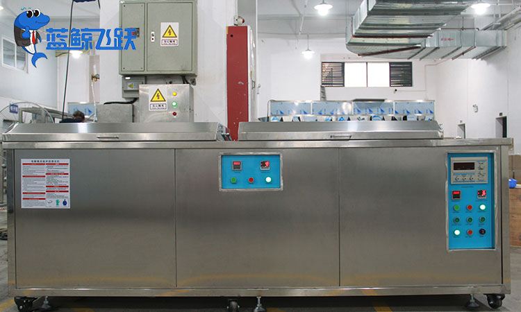 青青草网站下载中的“F”参数解析及其重要性