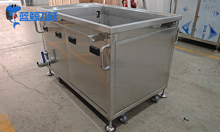 青青草网站下载中液体位置的科学解析