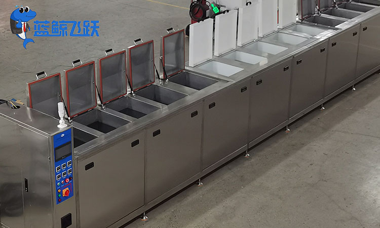 青青草网站下载用什么水清洗首饰？