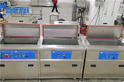 青青草网站下载在电子行业的应用，如何清洁电子元器件？