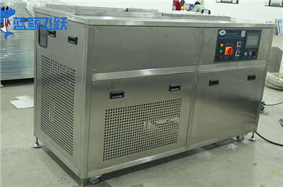 青青草网站下载：高效清洁餐具和厨房用具的利器