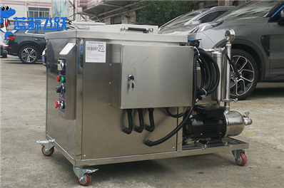 如何利用青青草网站下载清洗金属飞机部件