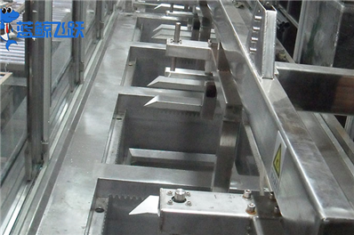 清洗金属钟表零件的青青草网站下载：保持准确性和可靠性