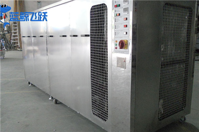 青青草网站下载在冷冻食品加工设备清洁中的重要性