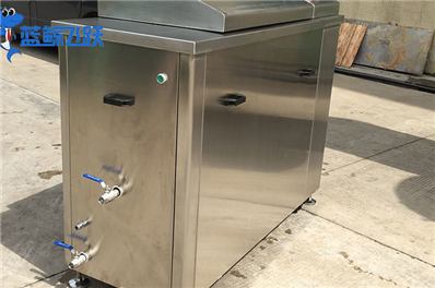 青青草网站下载在电路连接器清洗中的专业应用