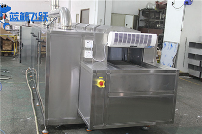 超声波清洗器：推动制造业环保可持续发展的绿色引擎