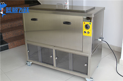 超声波清洗设备：新能源清洗的智能引擎