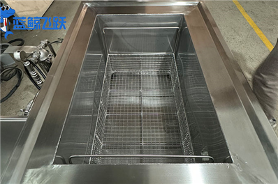 青青草网站下载洗美瞳：合适的清洗时间解析