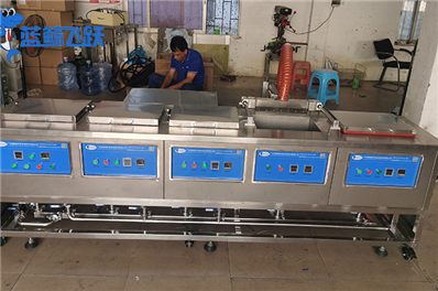 台式青青草网站下载：小型便携的高效清洗利器