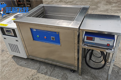 超声波清洗设备：清洗航天器件的高效方式