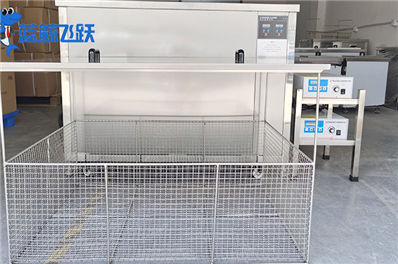 珠宝青青草网站下载加什么液体？有效清洁珠宝的选择与方法